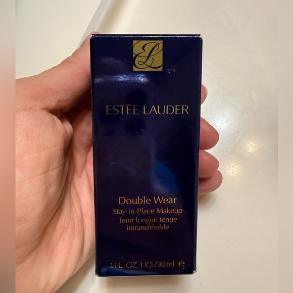 Estee Lauder Double Wear Makeup - shade 2W dawn - Picture 1 of 7